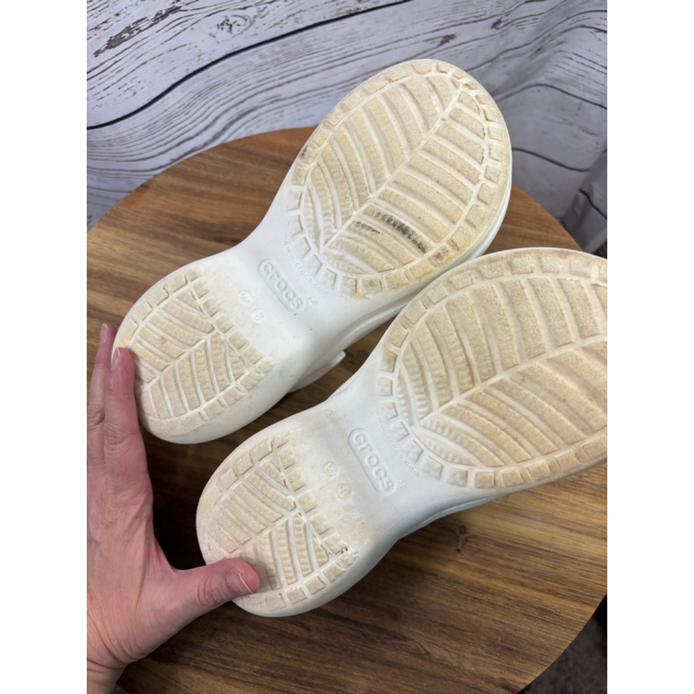 Women's Crocs White Platform Mules & Clogs with Charms US 8 - Picture 6 of 9